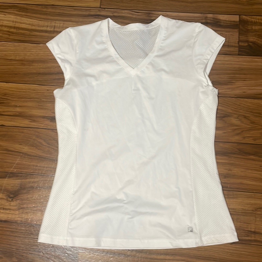 T-shirt Fila , white color , good condition size L